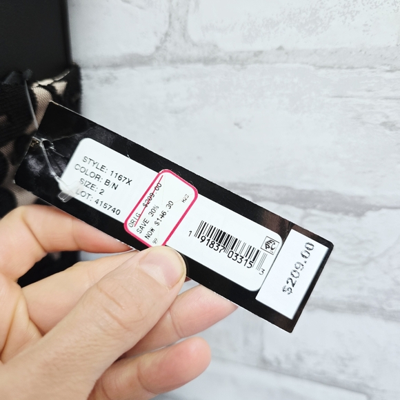 Xscape Lace Party Dress - Picture 6 of 9